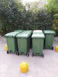 Жалоба-отзыв: УК «Жилкомсервис - Установка мусорных баков на проезжей части возле детской площадки.  Фото №4